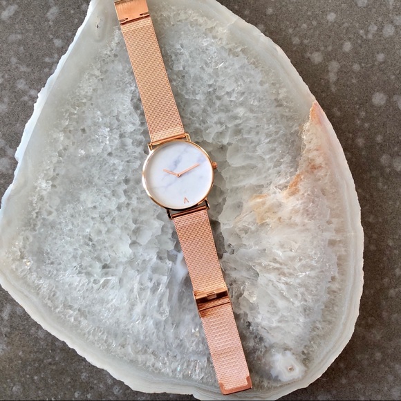 Minimalist Marble Rose Gold Luxury Watch - Picture 3 of 6